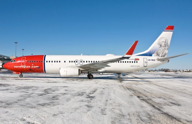 Boeing 737-800 (LN-NHA) - Nor Shuttle- Carl Von Linne