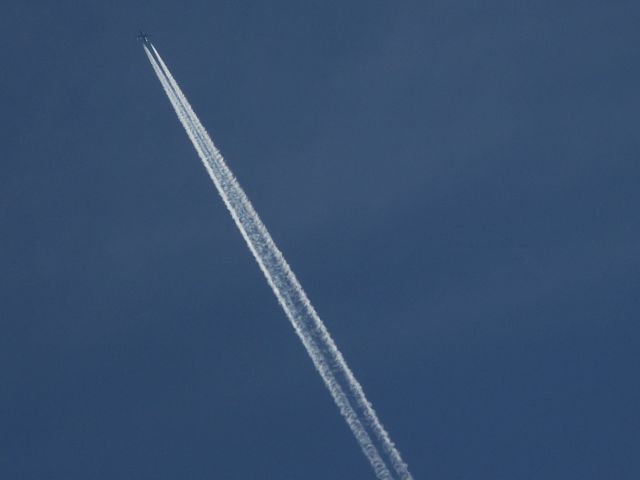 Boeing 777-200 (BAW194) - Uploaded only 25 minutes after taken. BAW194 KIAH-EGLL is seen at FL370 flying between MCB-MGM over KLUL.
