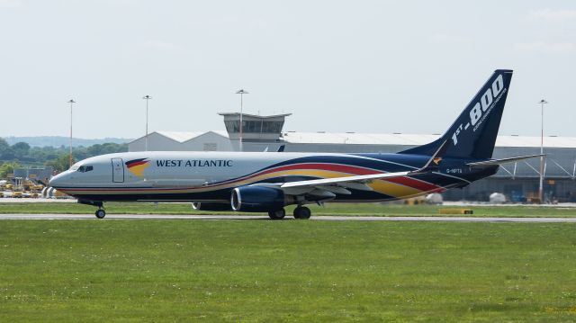 Boeing 737-800 (G-NPTA)