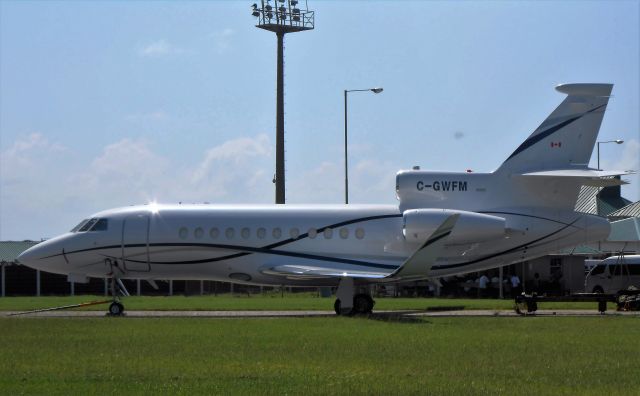 Hawker 800 (C-GWFM)