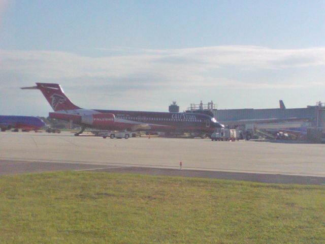 Boeing 717-200 — - Tampa Special Addition Atlanta Falcons