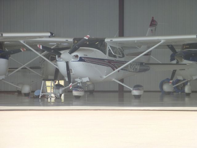 Cessna Skylane (N321HW)