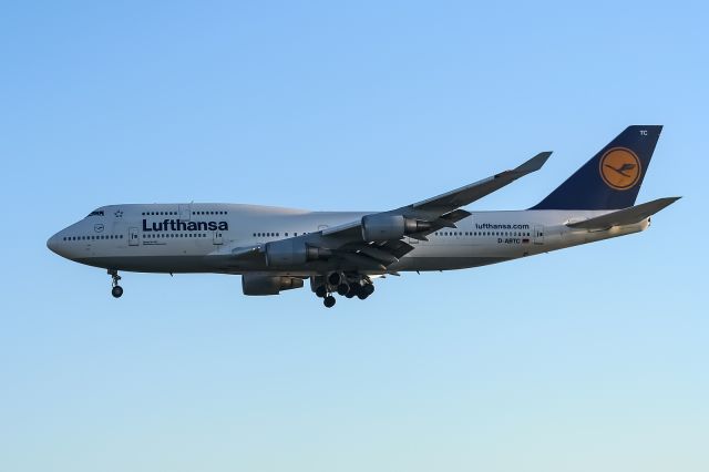 Boeing 747-200 (D-ABTC)