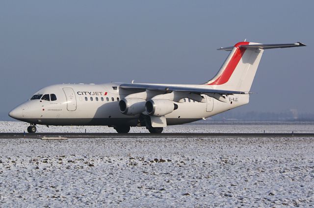 Avro RJ-100 Avroliner (EI-RJC)