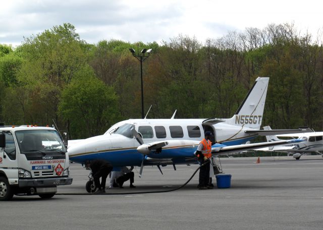 Piper Navajo (N555GT)