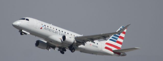 Embraer 175 (N200NN)
