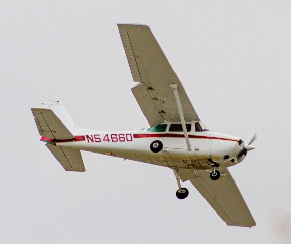 Cessna Skyhawk (N54660)