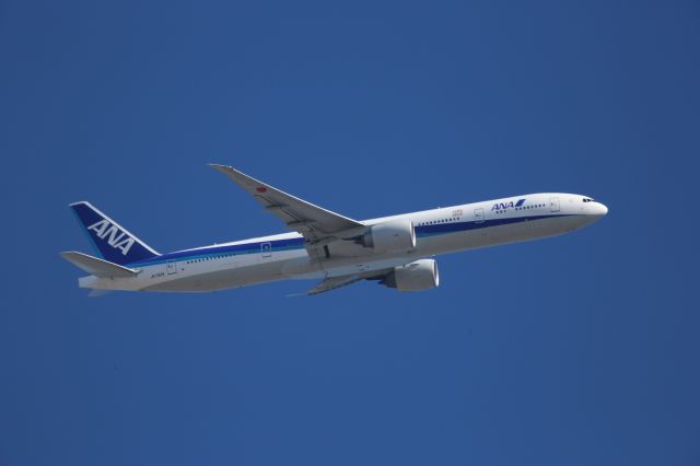 BOEING 777-300ER (JA732A)