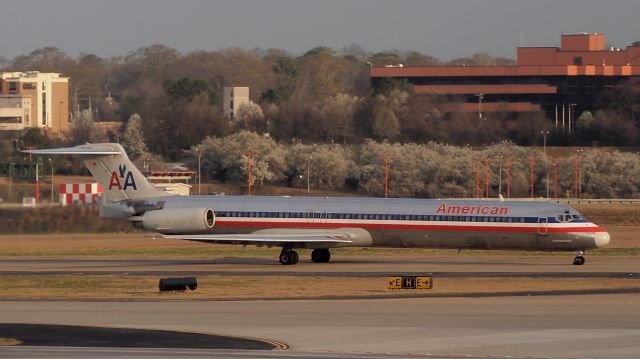 McDonnell Douglas MD-82 (N501AA)