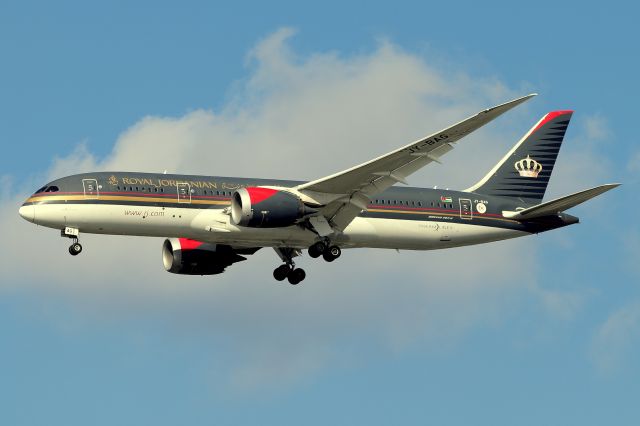 Boeing 787-8 (JY-BAG) - 'Jordanian 261' arriving from Amman Queen Alia International Airport, Jordan