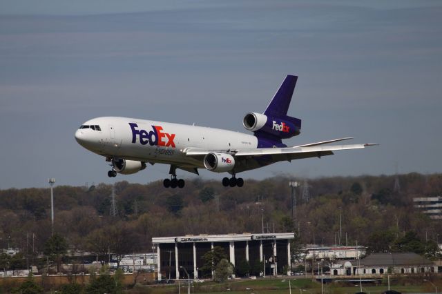 McDonnell Douglas DC-10 (N383FE) - One of few MD-10Fs still flying with no center gear