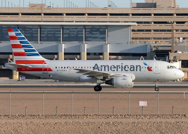 Airbus A319 (N770UW)