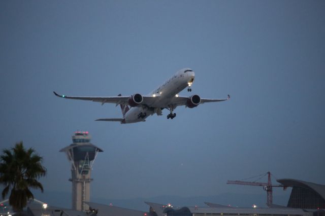 Airbus A350-1000 (G-VPOP)