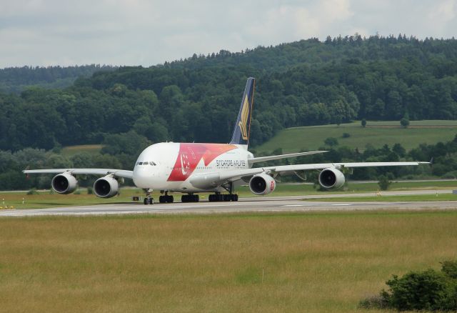 Airbus A380-800 (9V-SKI)