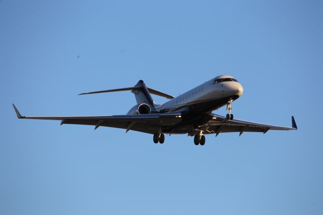 Bombardier Global Express (N92FX)