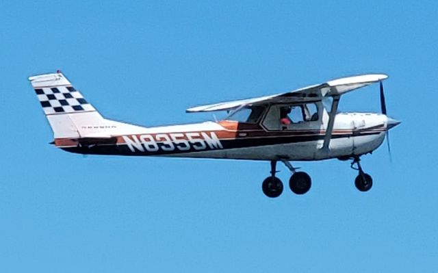 Cessna Commuter (N8355M) - Cessna A150K departing from 2W6