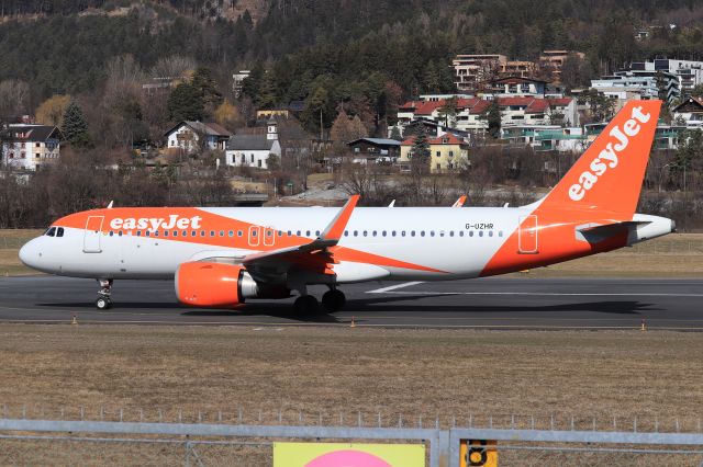Airbus A320neo (G-UZHR)