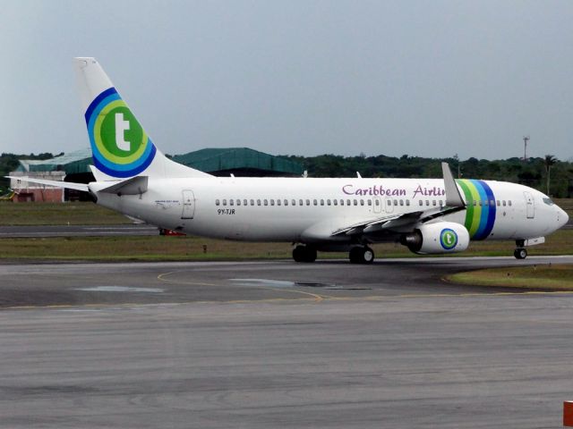 Boeing 737-800 (9Y-TJR)