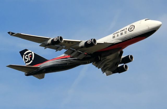 Boeing 747-400 (B-2422)