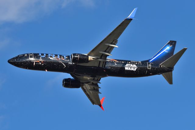 Boeing 737-800 (N36272) - Runway 32 departure on 11-28-21