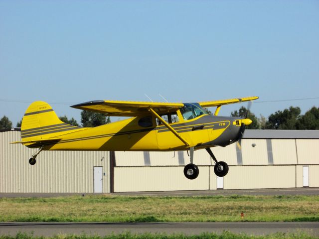 Cessna 170 (N2390D) - Taking off from RWY 6