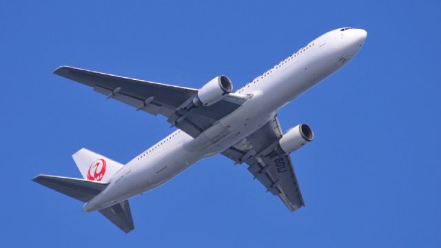 BOEING 767-300 (JA601J)