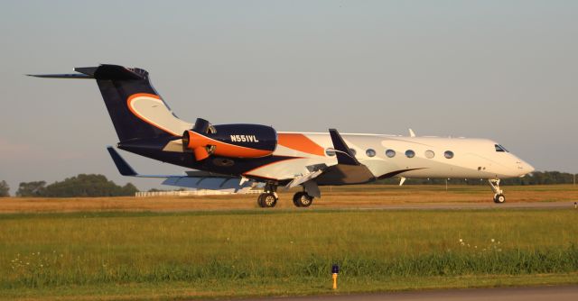 Gulfstream Aerospace Gulfstream V (N551VL) - A Gulfstream Aerospace GV-SP rolling down Runway 18, with thrust reversers deployed, after landing - July 10, 2017.