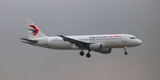 Airbus A320 (B-6760)