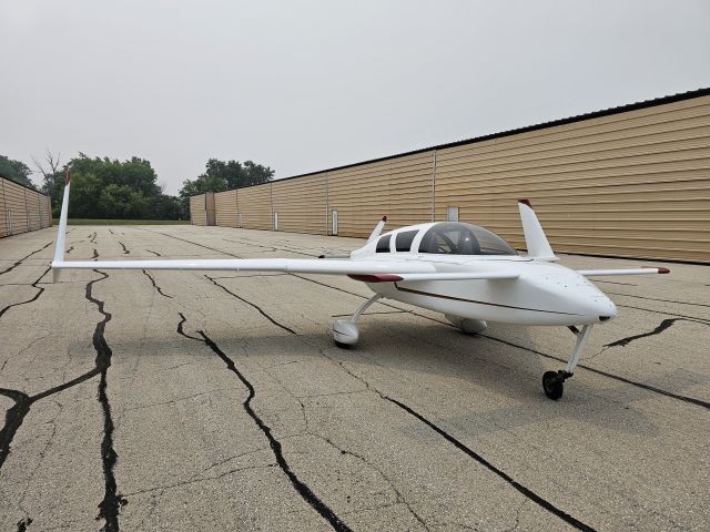 RUTAN Cozy (N797DL)