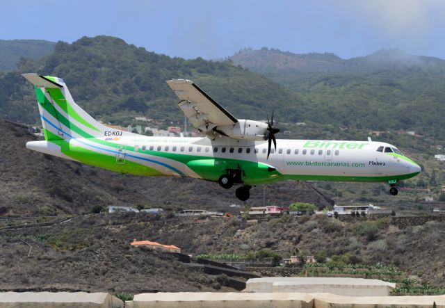 Aerospatiale ATR-72-500 (EC-KGJ)