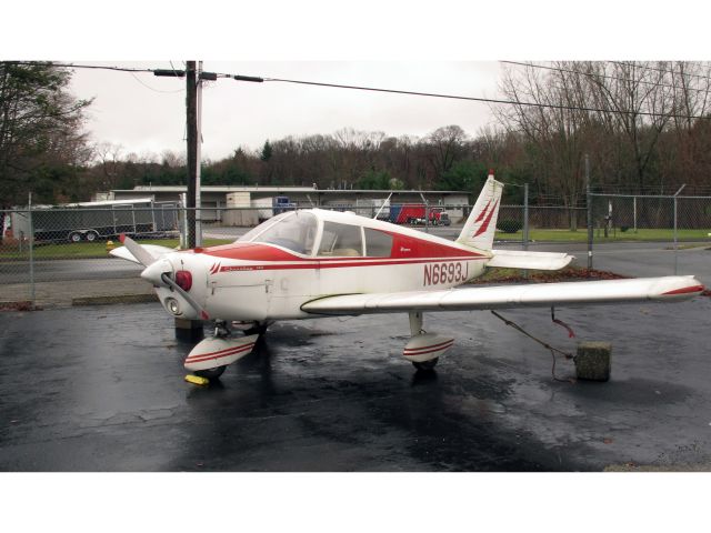 Piper Cherokee (N6693J) - The trusted Cherokee.