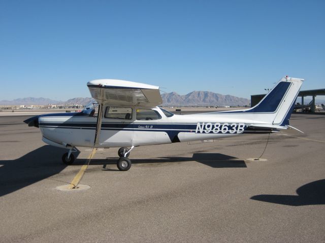 Cessna Skyhawk (N9863B)