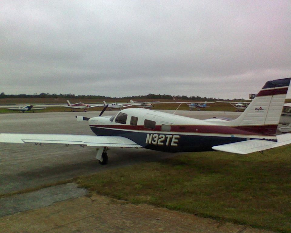 Piper Saratoga (N32TE)
