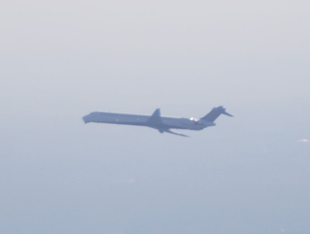 McDonnell Douglas MD-90 —