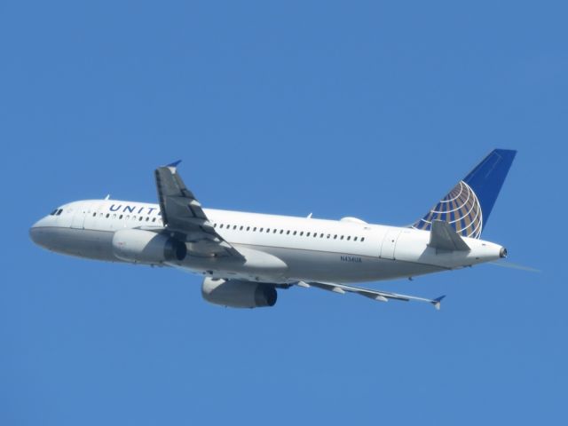 Airbus A320 (N434UA)