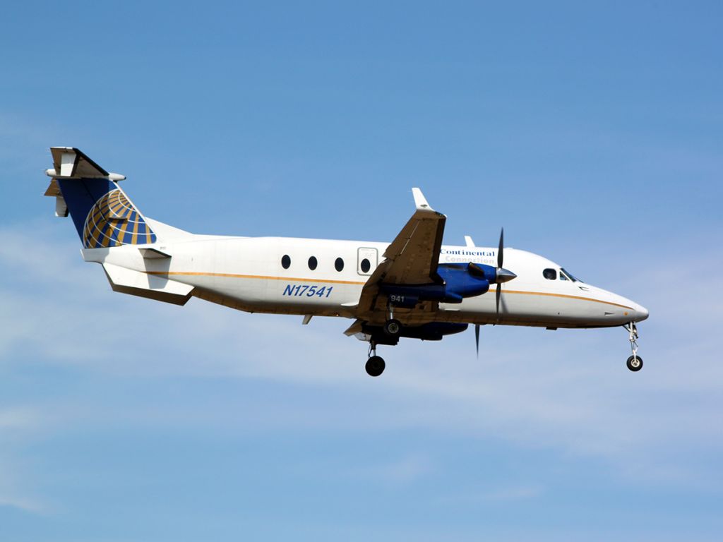Beechcraft 1900 (N17541)