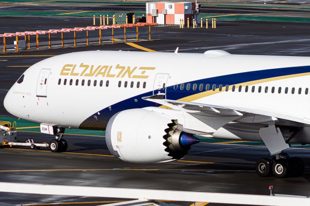 Boeing 787-9 Dreamliner (4X-EDM)