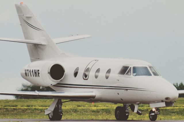 Dassault Falcon 10 (N711HF) - Falcon 10 opby NJets