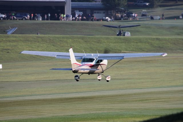 Cessna Skylane (N71866)