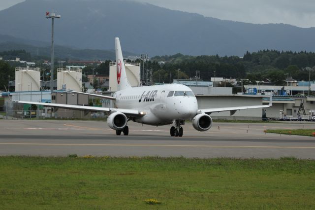 Embraer 170/175 (JA221J) - 27 August 2015:HKD-ITM:J-AIR.