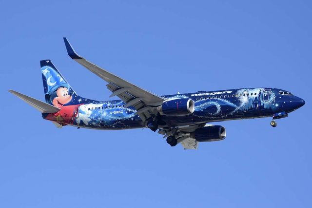 Boeing 737-800 (C-GWSZ) - Westjet 737-8CT C-GWSZ Magic Plane at Phoenix Sky Harbor International Airport on February 8, 2015. It first flew as N1787B on January 20, 2009. Its construction number is 37092. It was delivered to Westjet on Februyary 5, 2009. 