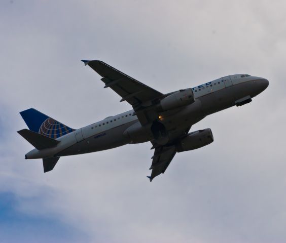 Airbus A319 (N804UA)