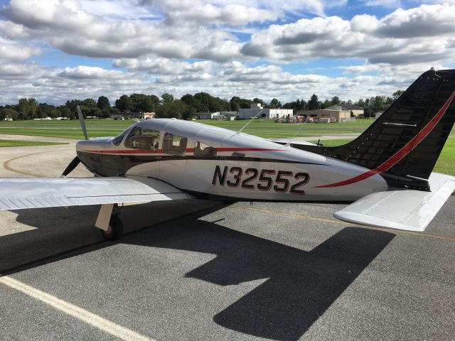 Piper Cherokee Arrow (N32552)