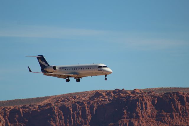 Canadair Regional Jet CRJ-200 (N907EV) - 01/26/2019 ship 907 lands south in KSGU after a flight from KPHX