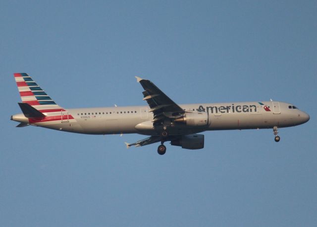 Airbus A321 (N188US) - At DFW. 2002 Airbus A321-211