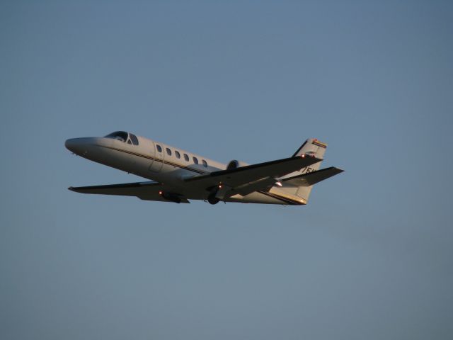 Cessna Citation II (N575M) - Menards departing runway 22