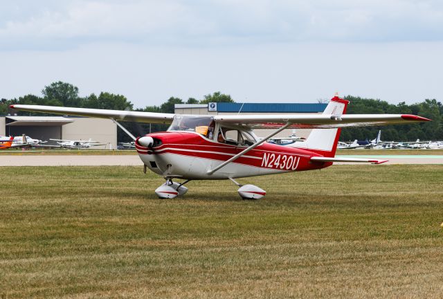 Cessna Skyhawk (N2430U)