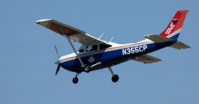 Cessna Skylane (N355CP) - On final is this 2005 Cessna Skylane 182T in the Spring of 2021.