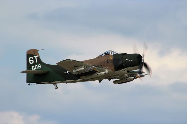 Douglas AD Skyraider (N2AD) - Douglas Skyraider at Friday Show EAA 2016.