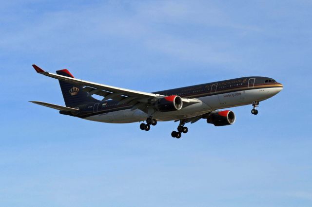 Airbus A330-200 (JY-AIE) - Arriving at Montreal Trudeau on 24R